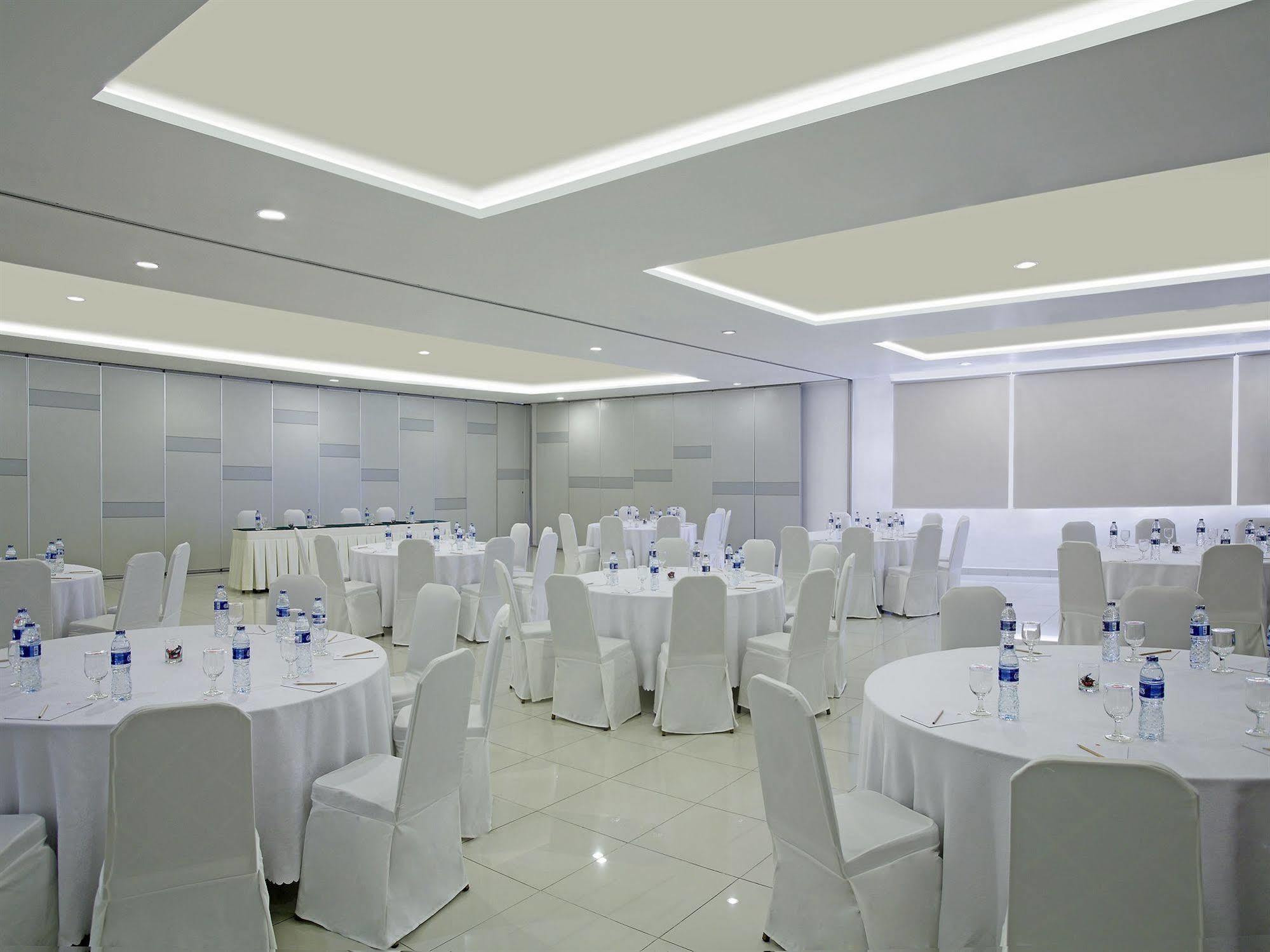 ג'קרטה Amaris Hotel Mangga Dua Square מראה חיצוני תמונה